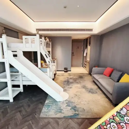 Lotus Pond Moonlight Family Suite