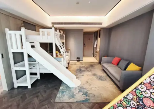 Lotus Pond Moonlight Family Suite