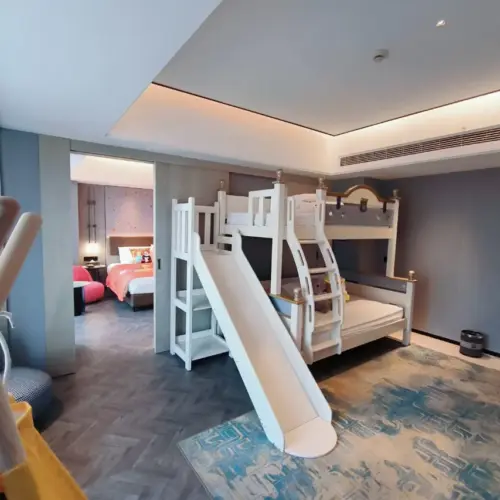 Lotus Pond Moonlight Family Suite