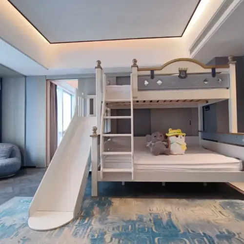 Lotus Pond Moonlight Family Suite