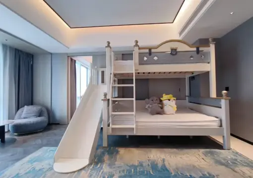 Lotus Pond Moonlight Family Suite