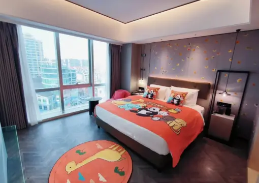 Lotus Pond Moonlight Family Suite